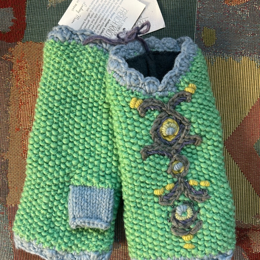 Handcrafted Green Fingerless Gloves
